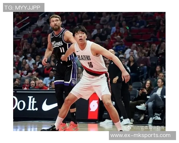 三分手感火热杨瀚森弧顶出手空心入网——点燃赛场的篮球之魂