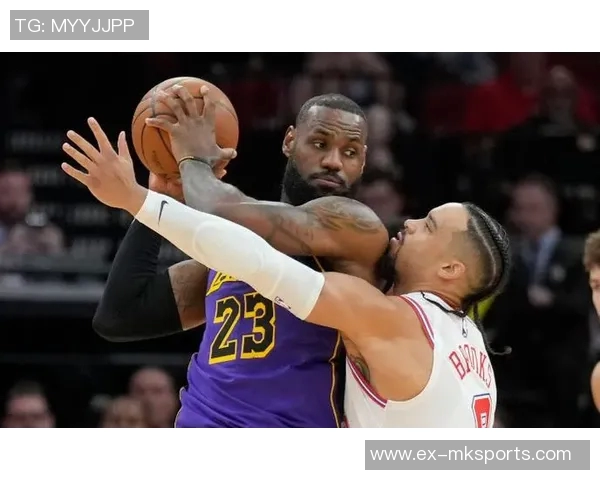 太阳队记：狄龙与裁判对峙使用不当言语，罚款35000美元