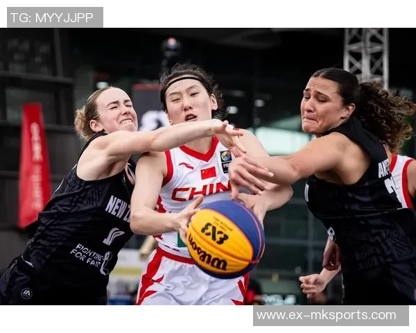 巅峰舞台再战美国中国女篮放手一拼不留遗憾！