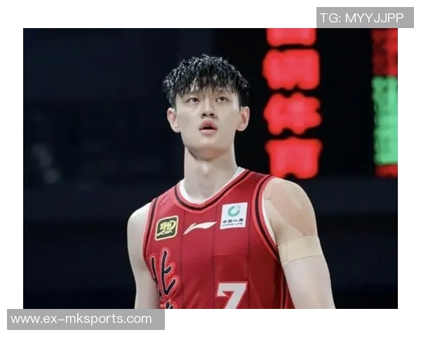 曾凡博G联赛首秀从防守做起,渡边雄太是他的榜样——年轻球员的崛起之路 曾凡博G联赛首秀从防守做起,渡边雄太是他的榜样——年轻球员的崛起之路