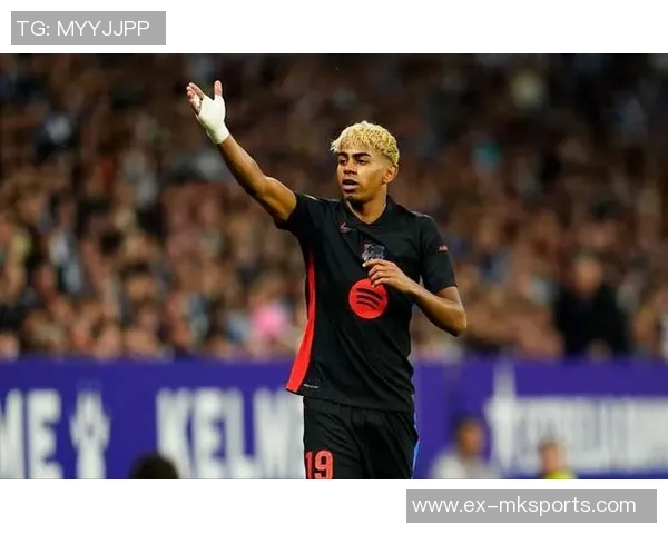 传记作者:亚马尔早期对莱万很不满,后来明白对方是想帮自己 传记作者:亚马尔早期对莱万很不满,后来明白对方是想帮自己